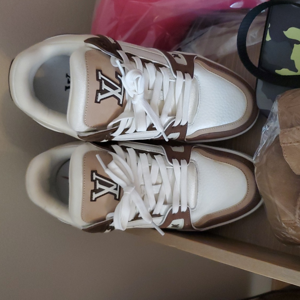 Louis Vuitton Flash $555